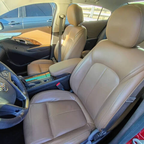 Auction Image 10